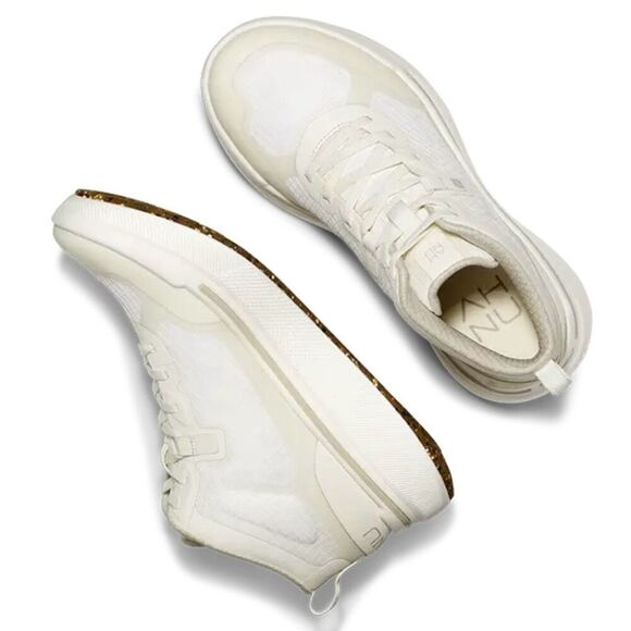AHNU | Sequence 1 Mid High Top White Platform Lightweight Sneakers | Size 9 - Picture 1 of 10